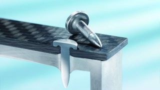 Hybrid-Verbindung CFK-Aluminiumprofil mit Klebstoff durch Rivtac Bolzensetzen. Bild: Böllhoff (Archiv: Vogel Business Media)