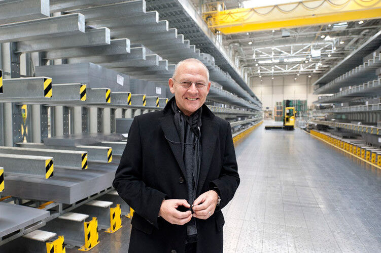 Kia-Deutschland-Geschäftsführer Martin van Vugt ist begeistert. (Foto: Kia)