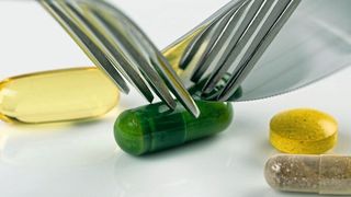 Eine Pille zum Abnehmen? Forscher haben die Wirksamkeit eines neuen Diät-Präparates getestet. (Symbolbild). (Pixabay/Bru-nO, gemeinfrei)