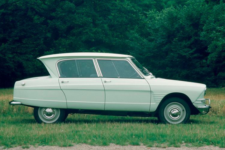 Der Ami 6 war eine Luxusente mit richtigem Kofferraum. Er wurde von 1961 bis 1969 gebaut. (Bild: PSA)