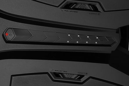 Die Ladestandsanzeige der beiden Akkus. Sie sollen für 1,5 Stunden VR-Spiel ausreichen. (MSI)