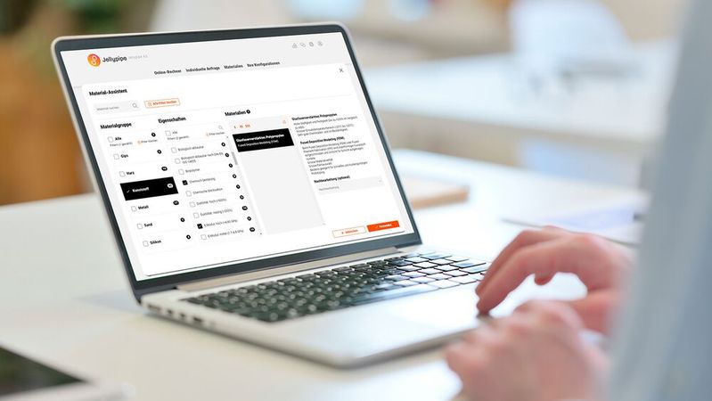 Highlight des Plattform-Updates ist ein Materialassistent, der aus 13 verschiedenen Technologien und über 100 Materialien die passende Technologie-Material-Kombination finden will. (Bild:  Jellypipe)