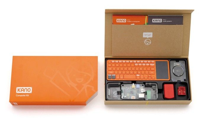 Red Dot Award 2015 - Computer-Bausatz von Kano: Kano ist ein preiswerter und offener Computer-Bausatz. Kinder ab sechs Jahren haben damit bereits Computer, Lautsprecher, Spiele, Minecraft-Welten und Radios zusammengebaut. Entwickelt wurde der Bausatz mit jungen Leuten, Künstlern und Lehrern aus der ganzen Welt, damit Kinder jeden Alters Technologie für sich entdecken können. Die Verpackung ist wiederverwendbar und passt in die meisten Briefkästen. Dadurch werden Transportkosten reduziert. (Bild: Red Dot)