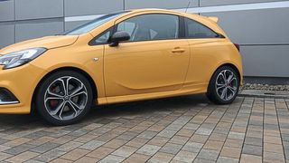 Wir haben den Opel Corsa GSi mit seinem 150-PS-Motor, dem OPC-Fahrwerk und in Mandarin-Orange getestet. (Sven Prawitz/»Automobil Industrie«)