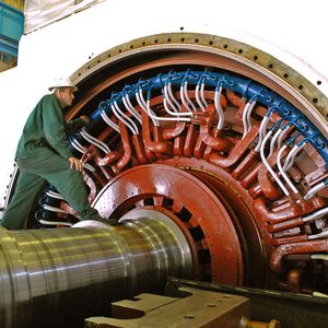 Drehstrom-Generator im Atomkraftwerk Balakovo.(Bild:  BalakovoNPP tb /Alexander Seetenky / CC BY-SA )