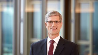 „KI-Lösungen – und hier besonders generative KI – haben ohne Zweifel das Potenzial, die Produktivität und Profitabilität der Branche nach Jahren der Stagnation signifikant zu verbessern,“ ist Bernd Jung von PwC und Strategy& überzeugt. (Bild: PwC)