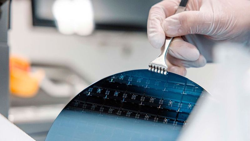 Das Startup Black Semiconductor beschäftigt sich mit optischen Chip-Verbindungen auf der Basis von Graphen. (Bild:  Black Semiconductor)