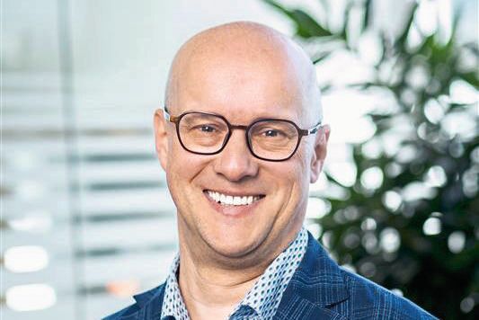 IFM Electronic GmbH: Dr. Volker Frey (CTO) ist seit dem 1. Mai als geschäftsführender Direktor Nachfolger von Benno Kathan, der in den wohlverdienten Ruhestand geht. (Bild:  ifm electronic gmbH)