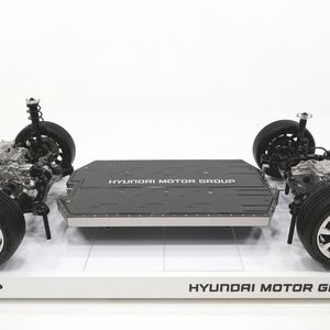 Die neue E-Plattform der Hyundai Motor Group erlaubt viele Spielarten des Autobaus.(Bild:  Hyundai)