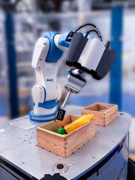 Mit dem Mi.ra/Onepicker stellt Comau eine Lösung für ein hardware-unabhängiges, intelligentes Visionsystem vor. (Bild: Comau)