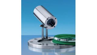 Visulex Kamera K55-HD-Ex mit Klappscharnier auf einem Flansch montiert (Papenmeier)