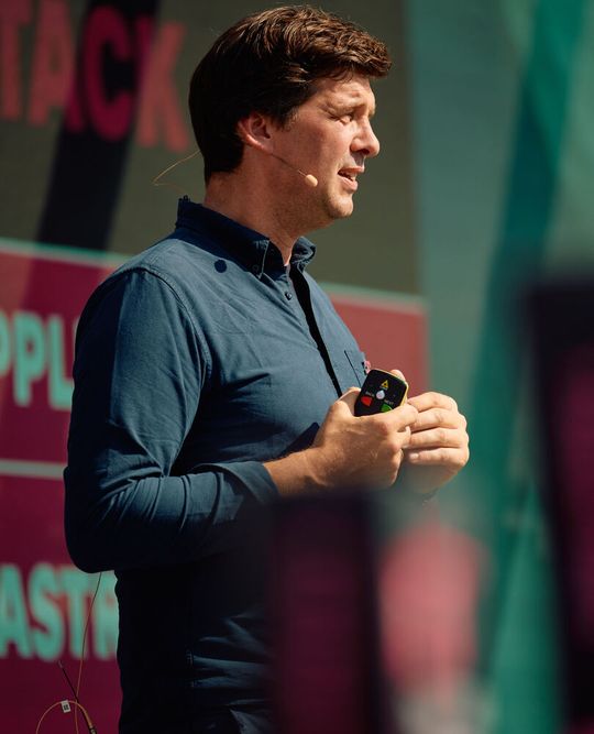 T-Digital-Chef Maximilian Ahrens.(Bild:  Deutsche Telekom / Nathan Dreessen)
