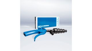 Mit dem neuen Werkzeug und dem Anleitungsvideo wird die Kühlkreislaufreinigung einfach. ) (Meyle)