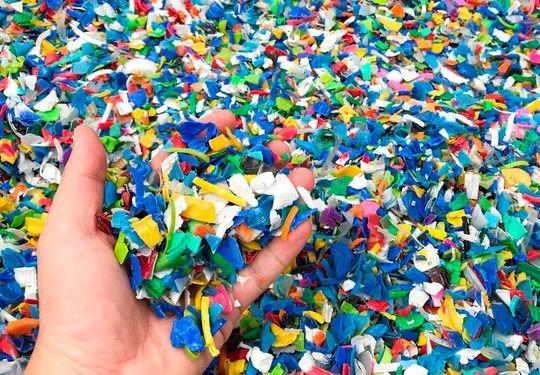 Auch wenn oft anderes behauptet wird: Die Recyclingquote für Kunststoffverpackungen steigt stetig an, kann die IK Industrievereinigung Kunststoffverpackungen e. V. anhand von belastbaren Zahlen bestätigen. Doch es könnte noch schneller vorangehen ...(Bild:  Engel)