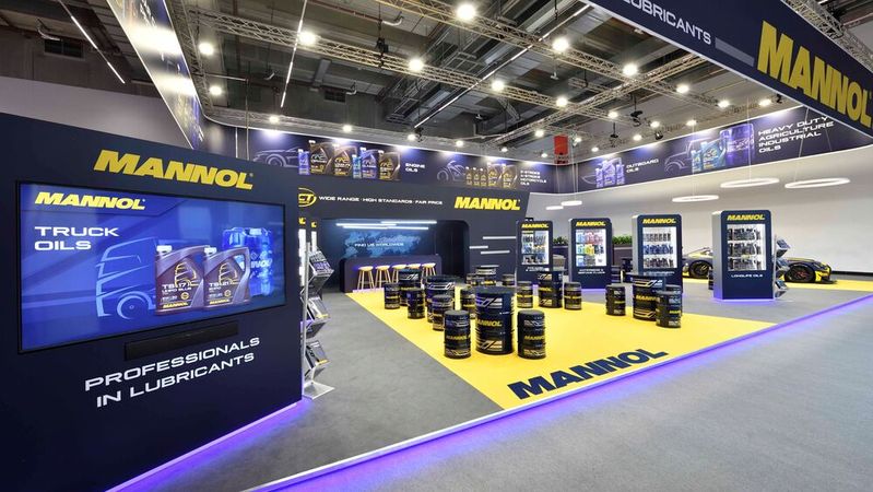 Mannol präsentiert auf der Automechanika sein neues Sortiment und zeigt Einblicke in den Motorsport.(Bild:  Mannol)