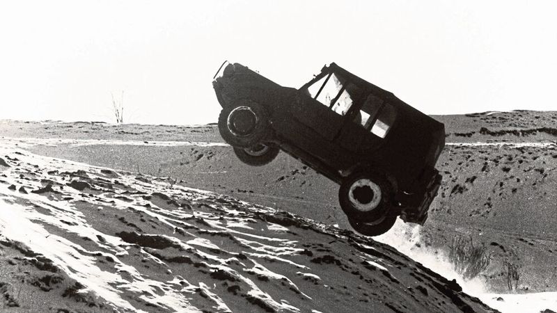 Aktuell dürfte es noch rund 1.000 Fahrzeuge des Typs geben. Als Antriebe diente sämtlichen Mungas ein 40 PS leistender DKW-Dreizylinder-Zweitaktmotor mit rund 900 Kubik Hubraum, der später durch eine „1000er“-Variante mit 44 PS ersetzt wurde. (Bild: Audi AG)