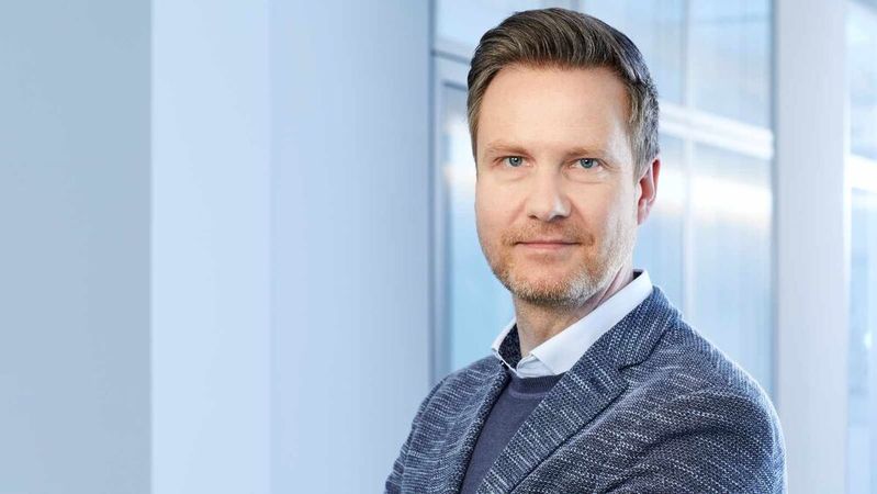 Der Autor: René Weseler verantwortet als Senior Executive Manager die strategische Positionierung von Buildsimple, einer Plattform für intelligente Dokumentenverarbeitung. Als Mitglied der Bundesfachkommission KI des Wirtschaftsrats Deutschland bringt er strategische und regulatorische Perspektiven in die Unternehmensentwicklung ein.(Bild:  Buildsimple)
