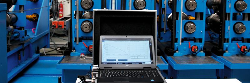 Umformtechnik und Informationstechnik sind heute schon eng verknüpft, der Weg zu Industrie 4.0 nicht mehr aufzuhalten.(Bild:  Itasse)