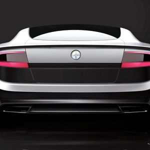 Ein Heckklappendeckel in besonderer Sandwichbauweise von Bayer ist nicht nur steif und leichtgewichtig, sondern bringt auch eine optisch hochwertige, glatte Oberfläche ins Spiel.