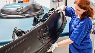 Yanfeng Automotive Interiors hat im tschechischen Planá nad Luznicí ein Werk für Instrumententafeln und Türverkleidungen eröffnet. (Yanfeng)