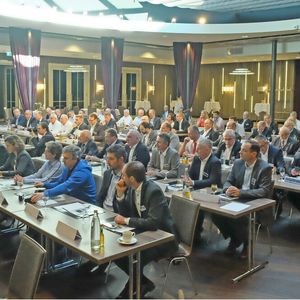 (Zietz/»kfz-betrieb«)