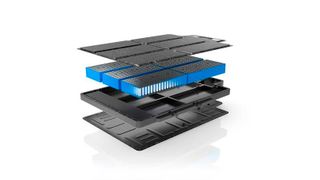 So hat Krauss-Maffei einen Leichtbau-Unterbodenschutzf für Fahrzeuge entwickelt. Auch dieses Sandwich-Konzept wird auf der JEC World 2026 in Halle 6 zu sehen sein. (Bild: Krauss-Maffei)