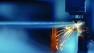 Der deutschen Industrie fehlen Rohstoffe. Die Folge: Die Produktion bricht trotz gefüllter Auftragsbücher merklich ein. (Bild: © Parilov – stock.adobe.com)