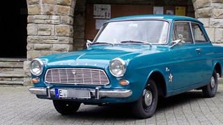 Der langlebige Ford 12M ist mit über 50 Jahren auf dem Buckel ein sympathischer Hingucker. (Foto: SP-X/Patrick Broich)