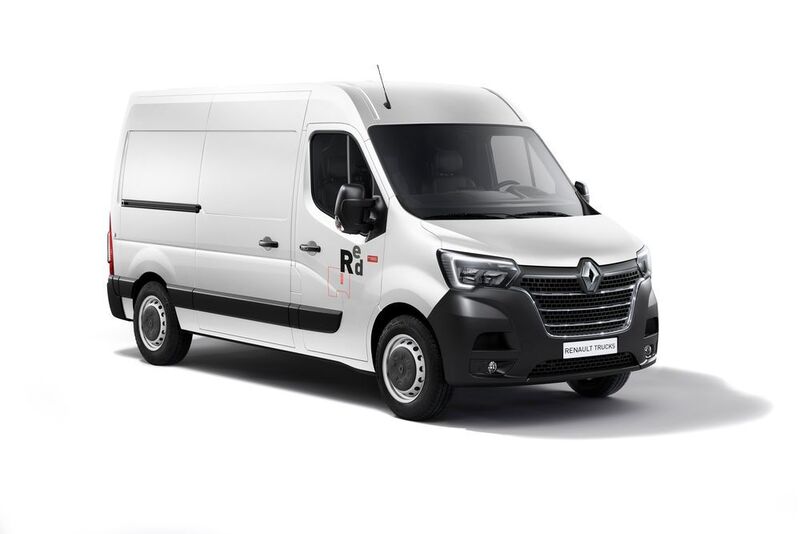 Von der Fahrzeugfront über den Innenraum und die Motoren bis zu den Fahrerassistenzsystemen – Renault Trucks hat den Master gründlich überarbeitet. (Renault Trucks)
