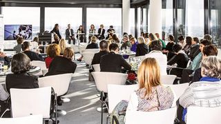 Der Frauen-Karriere-Index bei der Bekanntgabe der Index-Ergebnisse 2019. Die Management-Plattform veranstaltet in diesem Jahr erstmals den Impact-of-Diversity Award. (Bild: @SZ nell killius)