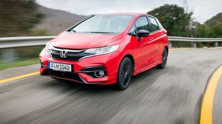 Honda hat den Jazz überarbeitet: Neben einer aggressiveren Optik gibt es auch neue Triebwerke. (Honda)