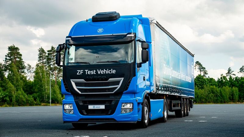 ZF arbeitet einerseits an der Dekarbonisierung der Nutzfahrzeuge, die aber nicht auf allen Märkten im Vordergrund steht. (Bild: zf)