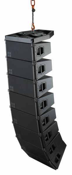 D&B-Lautsprecher der V-Serie zusammengefasst als Line-Array für größere Veranstaltungen. (D&B)