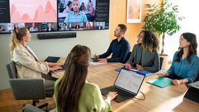 Mit der Intellimix Bar Pro präsentiert Shure eine All-in-One-Videobar, die in mittleren bis großen Konferenzräumen eingesetzt werden kann. (Bild: Shure)