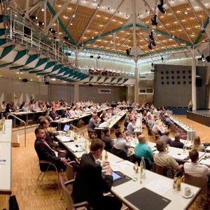 Neben Prozess- und Ressourceneffizienz stehen neue Wege zur perfekten Produktion im Zeichen von Industrie 4.0 auf dem Programm des 6. Forums Effektive Fabrik.