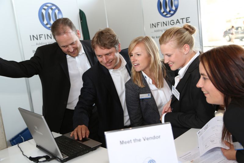 Das Team der Infinigate-Hausmesse freute sich über hohe Teilnehmerzahl. (Bild: IT-BUSINESS)