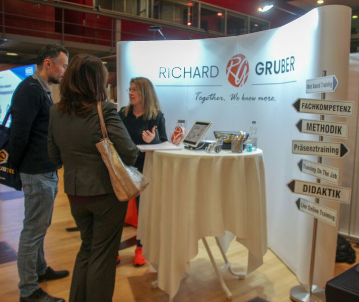 Qualifizierung und Weiterbildung stehen für Richard Gruber. Als qualifizierter Partner für Schraubtechnik und Trainings setzte das Team bereits Hunderte von technischen Analysen, theoretischen Schulungen und praktischen Workshops zielgerichtet und verlässlich um. (Bild: VCG/Juliana Pfeiffer)