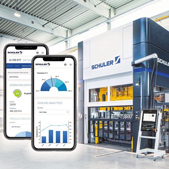 Bestens informiert: APP auf dem Smartphone zeigen den Zustand von Anlagenkomponenten und die Funktion der Pressenlinie. Bestens informiert: APP auf dem Smartphone zeigen den Zustand von Anlagenkomponenten und die Funktion der Pressenlinie.