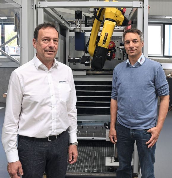Protagonisten der Technologiepartnerschaft von Gressel und Spinner automation: Andreas Brunhofer (links) und Dominik Jauch.  (Bild: Gressel)