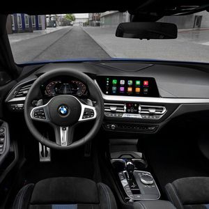 (BMW)