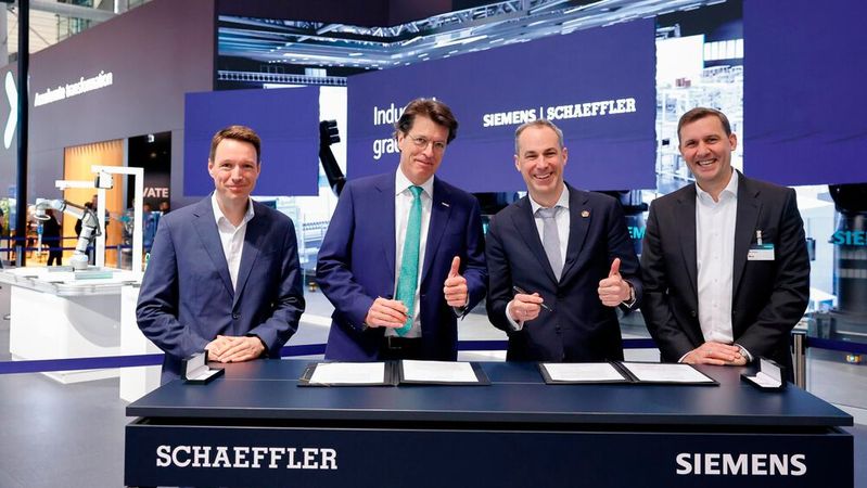 Schaeffler und Siemens unterzeichneten auf der Hannover Messe ein Memorandum of Understanding (MoU) im Bereich Künstliche Intelligenz.(Bild:  Siemens AG)