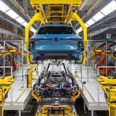 Der Stellenabbau bei den deutschen Autoherstellern fällt noch drastischer aus, als bislang befürchtet. Mehr als 225.000 Jobs gehen unter anderem wegen verfehlter EU-Politik verloren, so der VDA. (Bild: Volkswagen AG)
