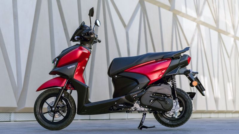 Mit dem „Rayzr 125“ bietet Yamaha nun einen besonders günstigen Stadtroller der 125er-Klasse an. (Bild: Yamaha)