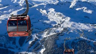 Die spektakuläre „Peak2Peak“-Seilbahn  verbindet die Skigebiete Whistler und Blackcomb im westlichen Kanada. (Archiv: Vogel Business Media)