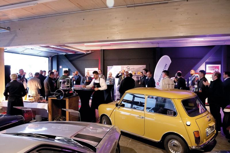 In tollem Ambiente wird gefeiert. (Bild: Broadcom / WD)