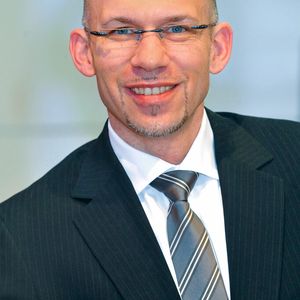 „Unter dem Aspekt Industrie 4.0 sind einheitliche Standards – insbesondere im Engineering – ein Muss“, betont Timm Hauschke, Produktmanager bei Eplan. Er ist davon überzeugt, dass die deutsche Industrie die Schaffung einheitlicher Standards vorantreiben muss.