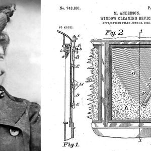 Im November 1903 erhielt die Amerikanerin Mary Anderson das Patent auf den ersten funktionierenden Scheibenwischer der Welt. Andersons Vorrichtung wurde von Hand betätigt und bestand aus einem in Lenkradnähe angebrachten Hebel, mit dem der Fahrer bei Bedarf auf der Windschutzscheibe einen gefederten Schwingarm mit einem Gummiblatt in Bewegung setzen konnte, der anschließend wieder in die Ausgangsposition zurückkehrte.(Bild:  Bosch)