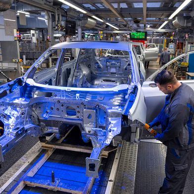In Deutschland werden immer weniger Fahrzeuge produziert (Symbolbild).  (Bild: Volkswagen AG)