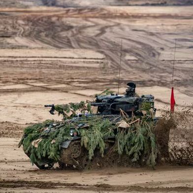 Die Hannover Messe hat jetzt das neue Thema Defence Production in Halle 26 zu bieten, in dem gezeigt wird, wie Rüstungsfertigung richtig funktioniert. Premiere feiert etwa der Kleinpanzer Wiesel 2, heißt es. Erwartet werden bisher 40 Aussteller dazu ... (Bild: Bundeswehr)