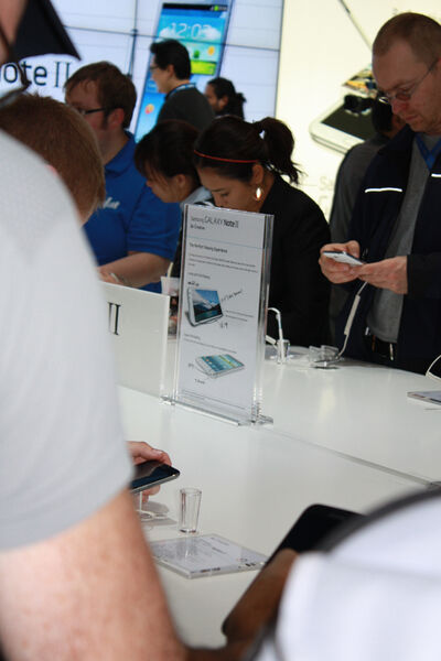 Hier war die Hölle los: In der Samsung-Halle drängte sich das Publikum um das Galaxy Note. (Archiv: Vogel Business Media)